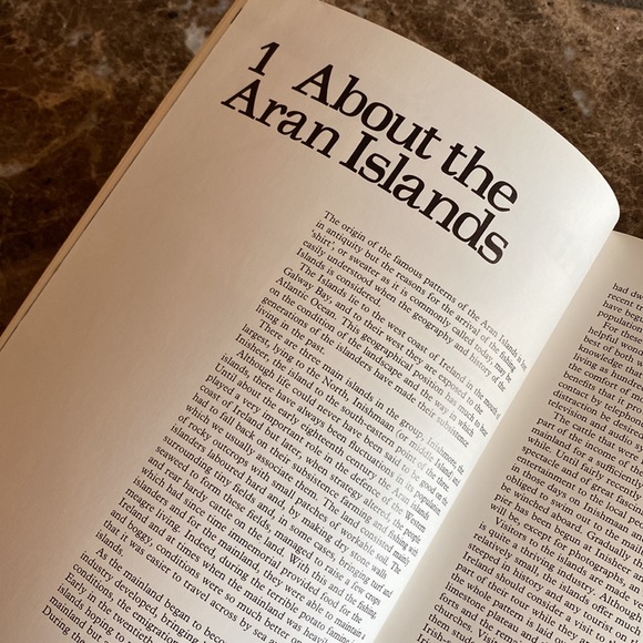 The Complete Book of Traditional Aran Knitting by Shelagh Hollingworth, New - Picture 3 of 12